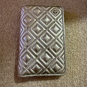 Tory Burch Quilted Silver metallic wallet